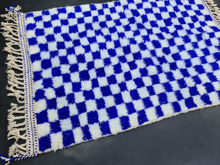 WONDERFUL BENIOURAIN RUG, Moroccan Rug , Moroccan Handmade Carpet,Royal Blue And White Rug, Berber Wool Rug, Berber Rug, Checkered Rug