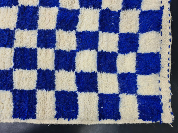 WONDERFUL BENIOURAIN RUG, Moroccan Handmade Carpet , Royal Blue and White Rug,Berber Wool Rug, Checkered Rug, Azilal Berber Handwoven Rug