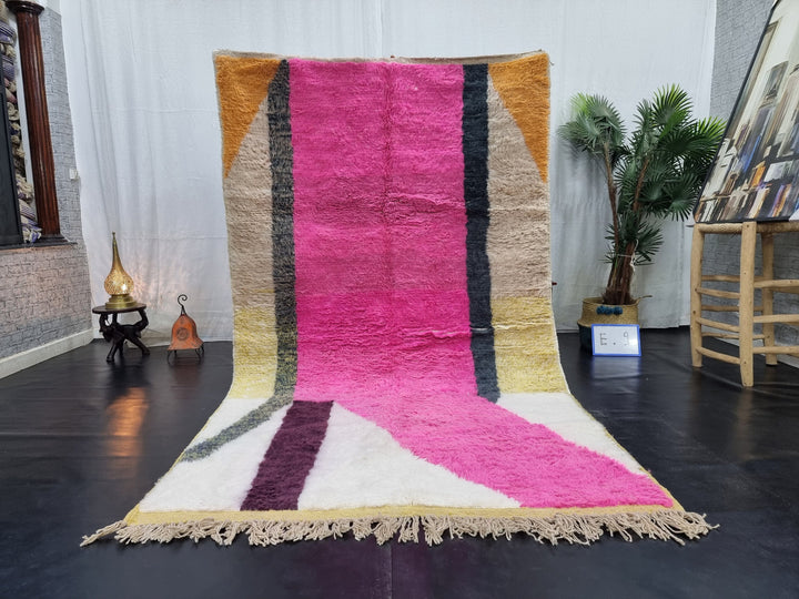 STUNNING BENIOURAIN RUG, Moroccan Rug , Sheep Wool Rug,Abstract Rug, Pink And White Rug,Handmade Rug,Berber Azilal Rug,Handwoven Carpet.