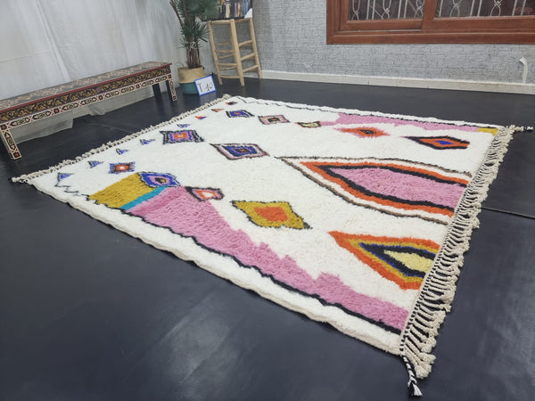 ARTISTIC BENIOURAIN RUG, Moroccan Rug, Sheep Wool Rug, , Geometric Rug, White And Pink Rug, Unique Handmade Rug,Berber Rug,Azilal Rug