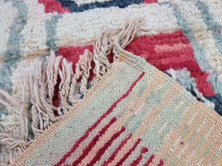 MOROCCAN BOUJAD RUG, Moroccan Wool Rug , Abstract Runner Rug, Berber Boujad rug, Red And Green Rug, Handwoven Rug, Area Rug, Winter Rug