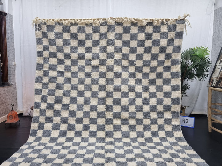 FABULOUS BENIOURAIN RUG, Moroccan Rug , Handmade Wool Rug, Checkered Berber Rug, Sheep Wool Rug, Gray And White Wool Rug, Winter Rug.