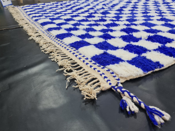 BEAUTIFUL MOROCCAN RUG , Handmade Beni Ourain Rug , Area Rug, Azilal Rug, Berber Rug, Checkered Rug, White And Royal Blue Rug, Winter Rug