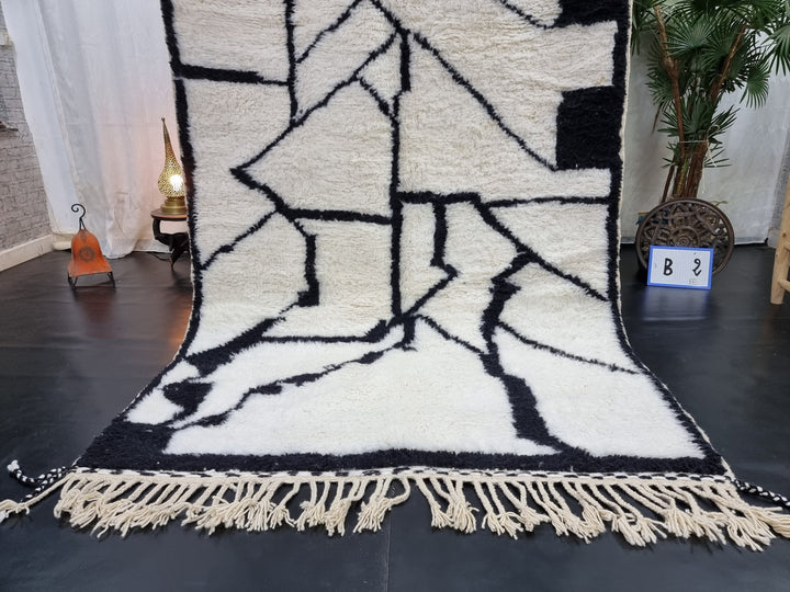 PRETTY BENIOURAIN RUG, Moroccan Rug , Black  White Rug, Tribal Rug, Berber Rug, Abstract Rug, Handwoven Rug, Winter Rug, Area Wool Rug