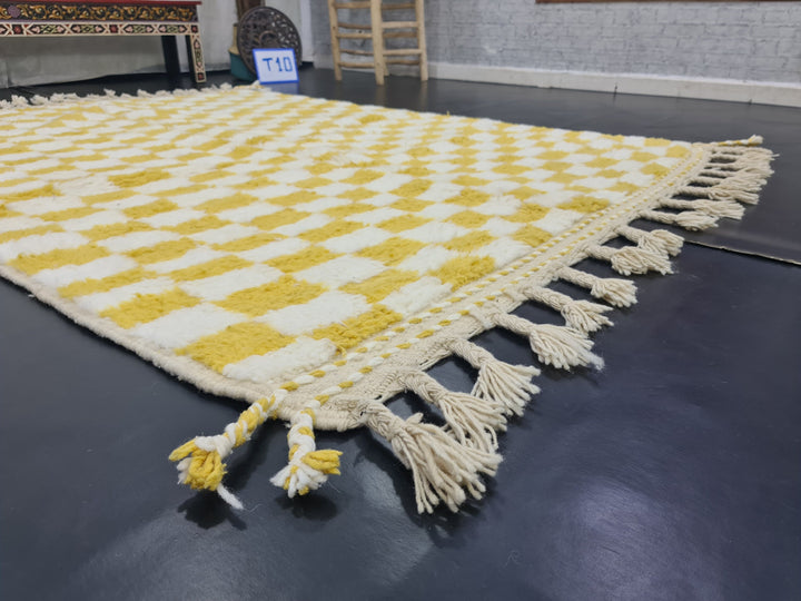 AMAZING BENIOURAIN RUG, Moroccan Rug , Yellow And White Rug, Tribal Rug, Berber Rug, Checkered Rug, Handwoven Rug, Winter Rug, Area Rug