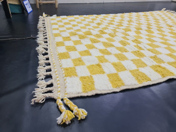 AMAZING BENIOURAIN RUG, Moroccan Rug , Yellow And White Rug, Tribal Rug, Berber Rug, Checkered Rug, Handwoven Rug, Winter Rug, Area Rug