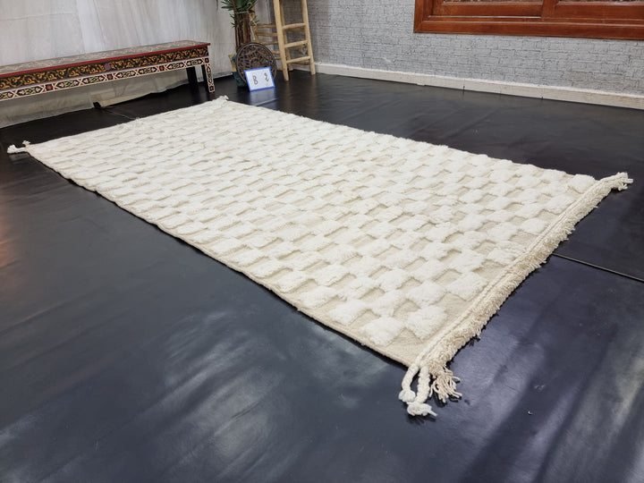 STUNNING BENIOURAIN RUG, Moroccan Rug , White Rug, Tribal WoolRug, Berber Rug, Checkered Rug, Handwoven Rug, Winter Rug, Area Wool Rug