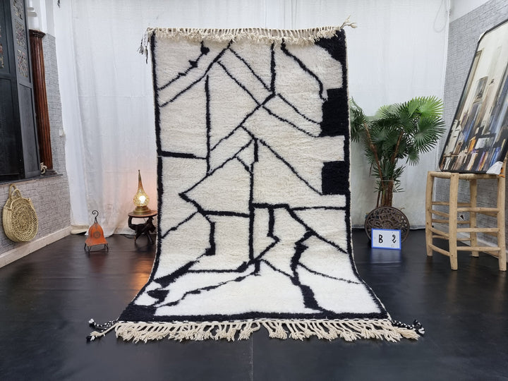 PRETTY BENIOURAIN RUG, Moroccan Rug , Black  White Rug, Tribal Rug, Berber Rug, Abstract Rug, Handwoven Rug, Winter Rug, Area Wool Rug