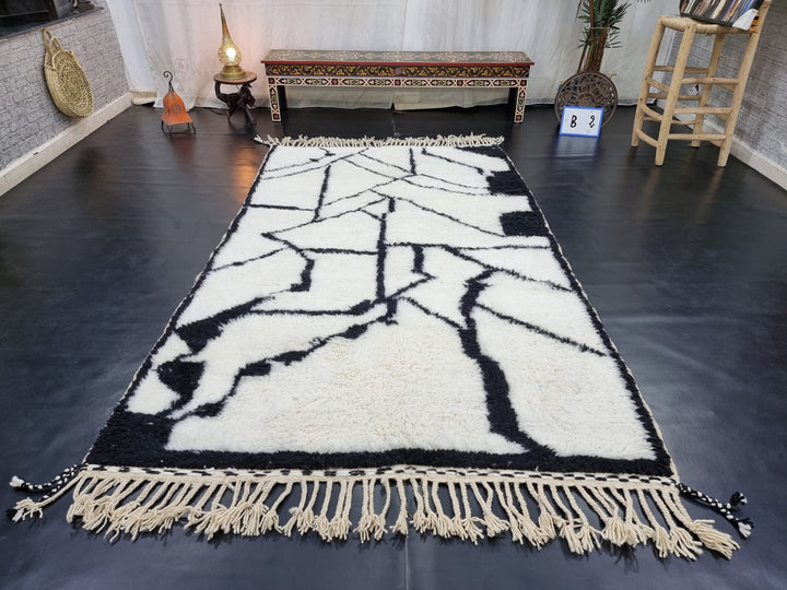 PRETTY BENIOURAIN RUG, Moroccan Rug , Black  White Rug, Tribal Rug, Berber Rug, Abstract Rug, Handwoven Rug, Winter Rug, Area Wool Rug