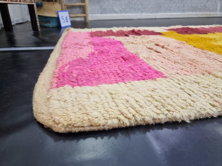 VIBRANT BOUJAD RUG, Moroccan Rug , Soft Colored Rug, Abstract Rug, Handwoven Wool Rug, Pink and Beige Wool Rug, High Quality Wool Rug