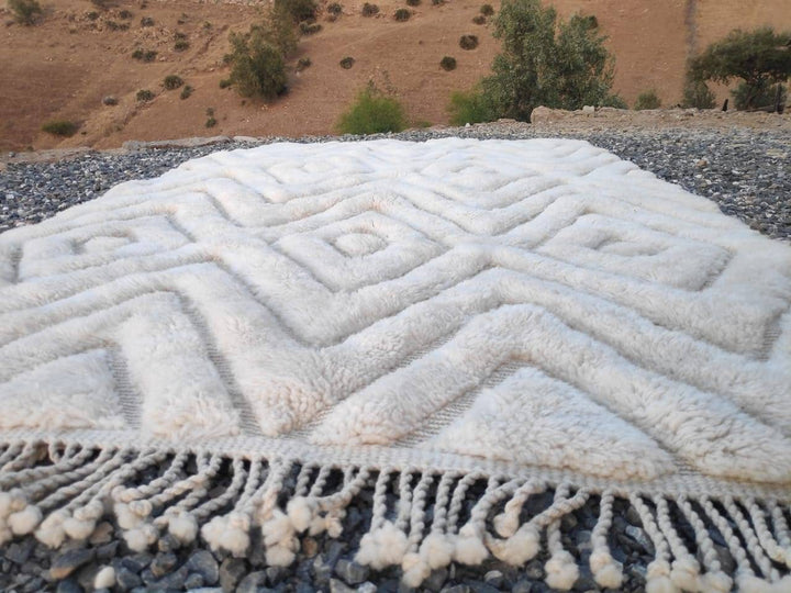 Moroccan rug, Beni Mrirt rug, Handmade wool rug, Beni ourain rug, Area rug, Berber rug, Fluffy wool carpet, Mrirt rugs, White rug