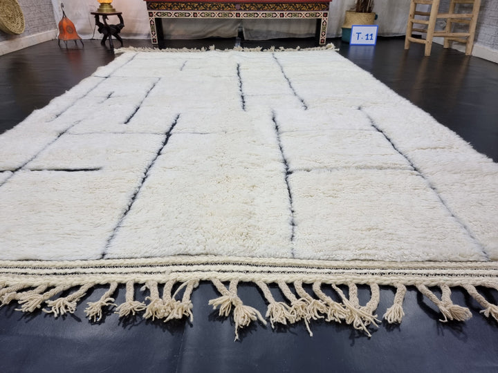 PRETTY BENIOURAIN RUG, Handmade BeniOurain Rug , MoroccanRug, Azilal Rug, Berber Rug, White And Black Wool, Striped Rug, Handwoven Rug