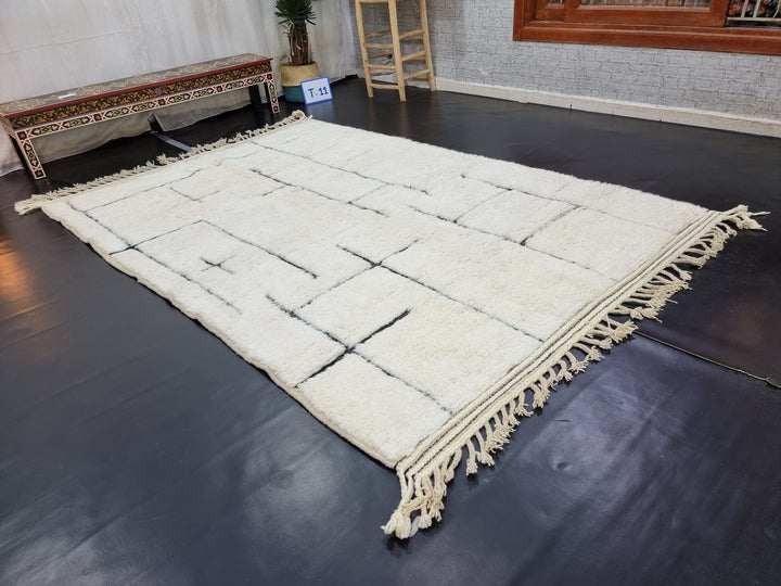 PRETTY BENIOURAIN RUG, Handmade BeniOurain Rug , MoroccanRug, Azilal Rug, Berber Rug, White And Black Wool, Striped Rug, Handwoven Rug