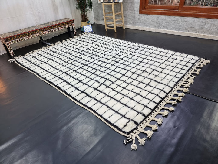 BEAUTIFUL BENIOURAIN RUG, Moroccan Handmade Rug , White And Black Rug, Berber Wool Rug, Berber Rug, Checkered Rug,Berber Handwoven Rug