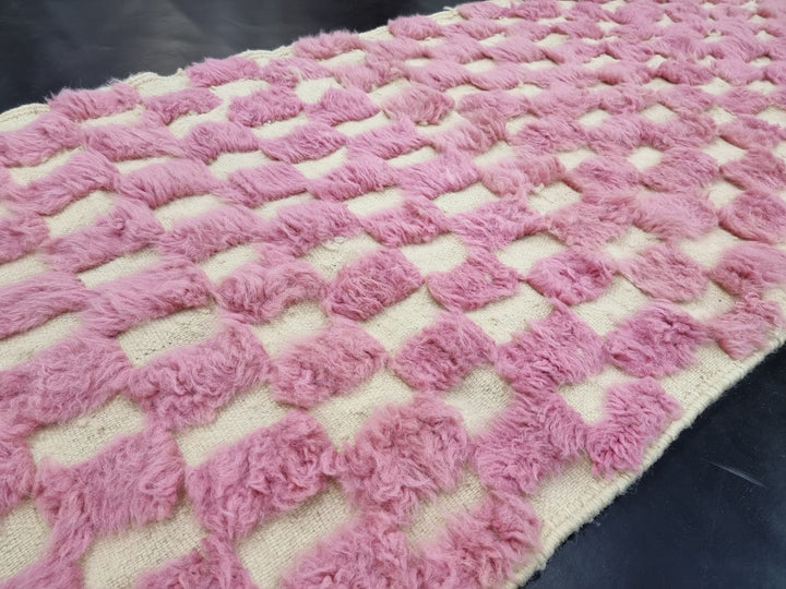 STUNNIG BENIOURAIN RUG, Moroccan Handmade Rug , Pink Rug, Berber Wool Rug, Berber Rug, Checkered Rug, Berber Rug, Handwoven Rug, Area Rug