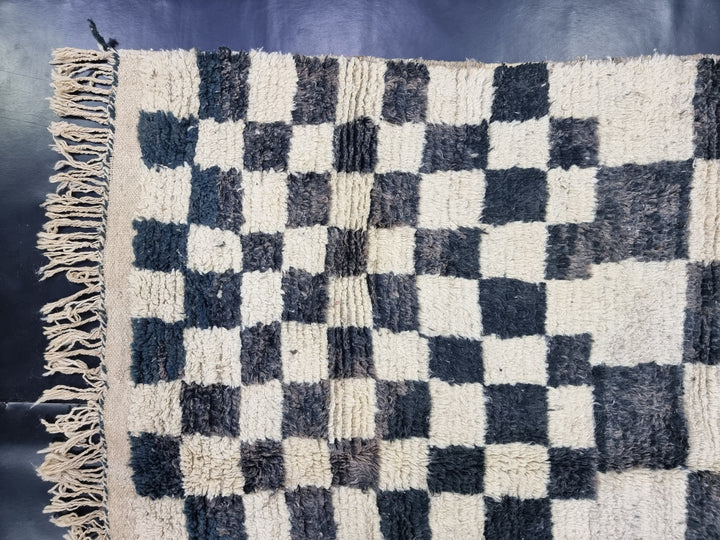 UNIQUE MOROCCAN RUG, Moroccan Boujaad Rug , Tan and Black Tribal rug, Checker Rug, Authentic Moroccan Wool, Checkered Rug, Berber Carpet