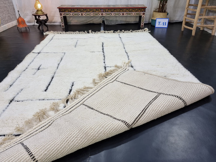 PRETTY BENIOURAIN RUG, Handmade BeniOurain Rug , MoroccanRug, Azilal Rug, Berber Rug, White And Black Wool, Striped Rug, Handwoven Rug