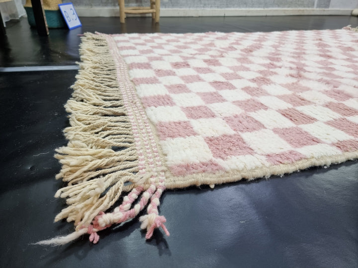 GORGEOUS BENIOURAIN RUG, Moroccan Handmade Rug , Pale Raspberry Pink Rug, Berber Wool Rug, Berber Rug, Checkered Rug,Berber Handwoven Rug