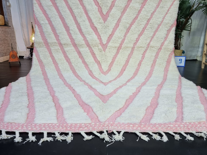 UNIQUE BENIOURAIN RUG, Moroccan Rug , Pink And White Rug, Berber Wool Rug, Berber Rug, Striped Rug, Berber Rug, Handwoven Rug, Area Rug