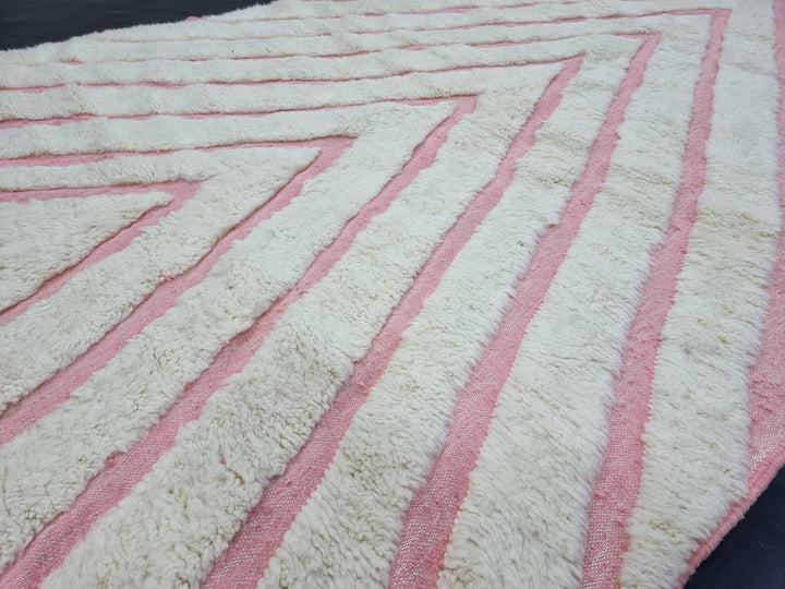 UNIQUE BENIOURAIN RUG, Moroccan Rug , Pink And White Rug, Berber Wool Rug, Berber Rug, Striped Rug, Berber Rug, Handwoven Rug, Area Rug