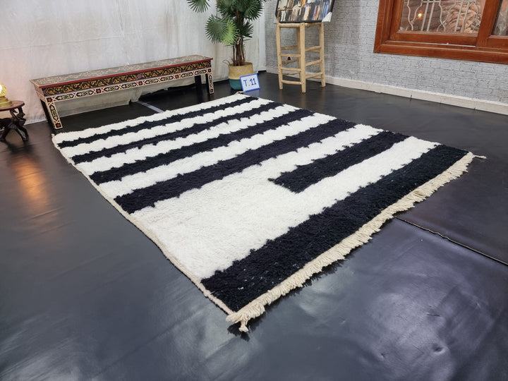 AMAZING BENIOURAIN RUG, Moroccan Handmade Rug , Black And White Rug, Berber Wool Rug, Berber Rug, Striped Rug,Berber Handwoven Wool Rug