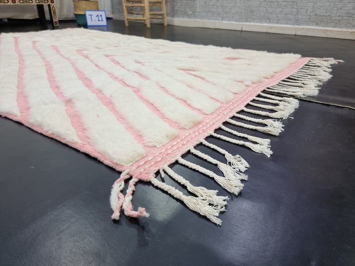 PRETTY BENIOURAIN RUG, Moroccan Handmade Rug , Light Pink And White Rug, Berber Wool Rug, Berber Rug, Striped Rug, Berber Handwoven Rug