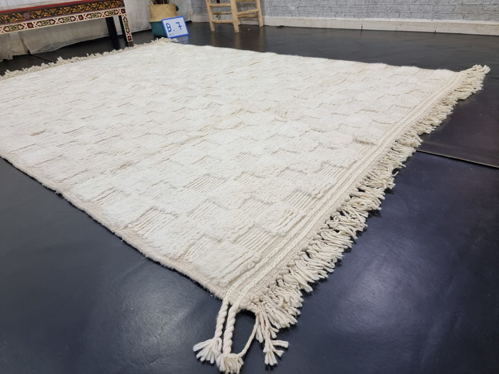 BEAUTIFUL BENIOURAIN RUG, Moroccan Rug , White Rug, Handmade Rug, Handwoven Rug, Checkered Rug, Berber Rug, Area Wool Rug, Azilal Rug