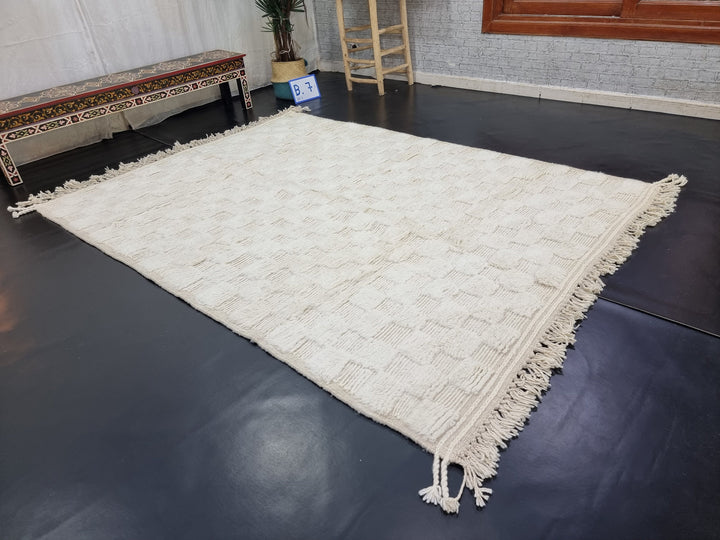 BEAUTIFUL BENIOURAIN RUG, Moroccan Rug , White Rug, Handmade Rug, Handwoven Rug, Checkered Rug, Berber Rug, Area Wool Rug, Azilal Rug