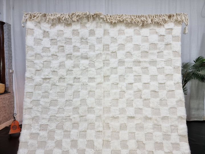 AMAZING BENIOURAIN RUG, Moroccan Handmade Rug , White Rug, Berber Wool Rug, Berber Rug, Checkered Rug, Berber Rug, Tufted Rug, Area Rug