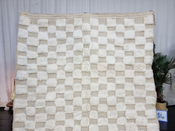 BEAUTIFUL BENIOURAIN RUG, Moroccan Handmade Rug , White Rug, Berber Wool Rug, Berber Rug, Checkered Rug, Berber Rug, Handwoven Area Rug