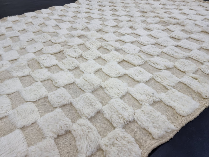 BEAUTIFUL BENIOURAIN RUG, Moroccan Handmade Rug , White Rug, Berber Wool Rug, Berber Rug, Checkered Rug, Berber Rug, Handwoven Area Rug