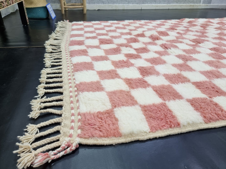 GORGEOUS BENIOURAIN RUG, Moroccan Wool Rug , Salmon Pink And White Rug, Handmade Rug, Handwoven Rug, Checkered Rug, Berber Rug, Area Rug