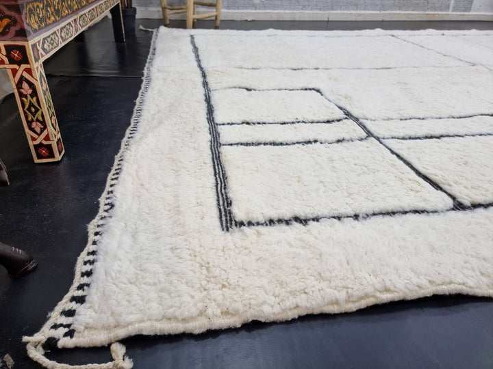 ARTISTIC BENIOURAIN RUG, Moroccan Handmade Rug, White And Black Rug, Geometric Rug, Bohemian Sheep Wool qrquh, Berber Rug, Tued Rug