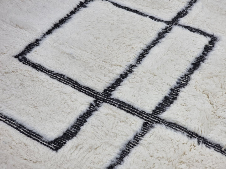 ARTISTIC BENIOURAIN RUG, Moroccan Handmade Rug, White And Black Rug, Geometric Rug, Bohemian Sheep Wool qrquh, Berber Rug, Tued Rug