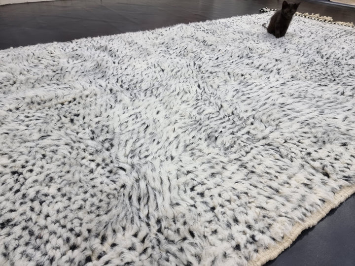 STUNNING MOROCCAN RUG, Beniourain Rug , White  Black Rug, Dotted Rug, Handmade Rug, Area Rug, Polka Dot Rug, Handwoven Rug, Berber Rug