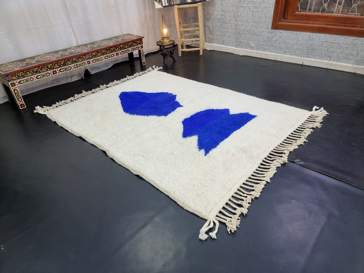 STUNNING BENIOURAIN RUG, Moroccan Rug , Royal Blue  White Rug, Tribal Rug, Berber Rug, Abstract Rug, Handwoven Rug, Area Rug, Wool Rug .