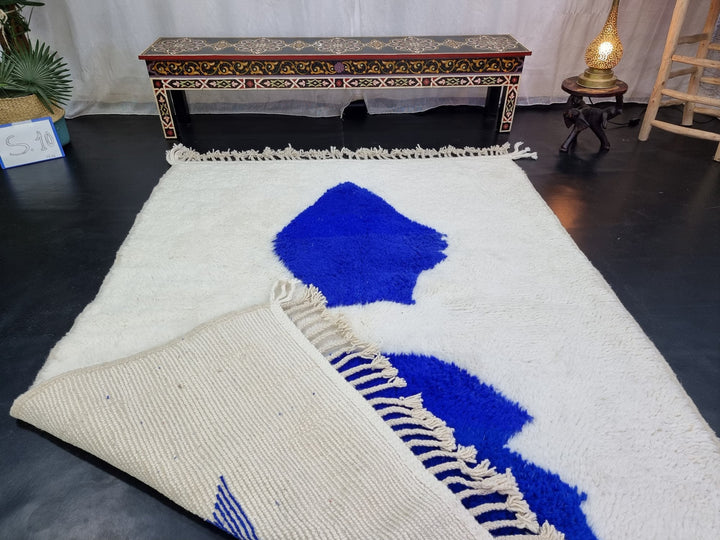 STUNNING BENIOURAIN RUG, Moroccan Rug , Royal Blue  White Rug, Tribal Rug, Berber Rug, Abstract Rug, Handwoven Rug, Area Rug, Wool Rug .