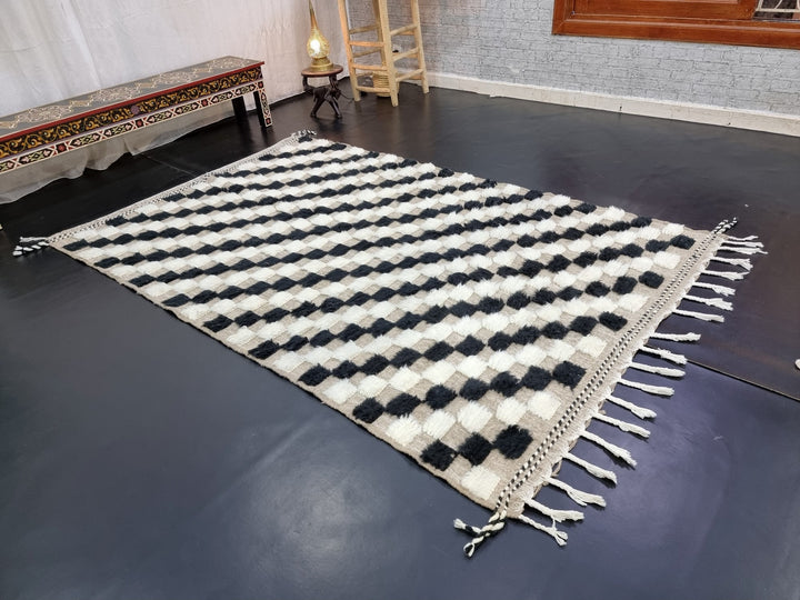 UNIQUE BENIOURAIN RUG, Handmade Rug , Moroccan Rug, Black, White  Pale Brown Rug, Checkered Rug, Handwoven Rug, Area Rug, Berber Carpet