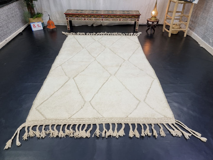 CUTE BENIOURAIN RUG, Moroccan Rug , White Rug, Grooved Rug, Berber Rug, Geometric Rug, Handwoven Rug, Plain Rug, Area Rug, Handmade Rug