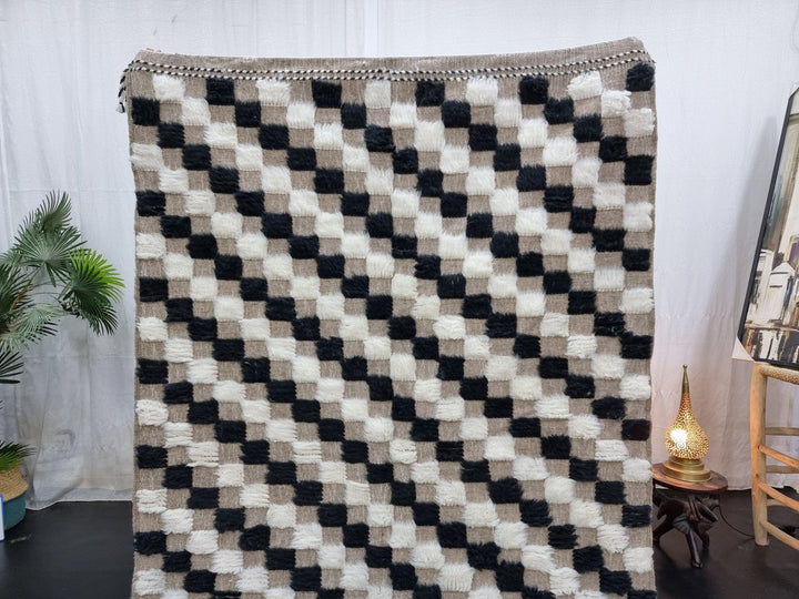 UNIQUE BENIOURAIN RUG, Handmade Wool Rug, Moroccan Rug, Black, White  Pale Brown Rug, Checkered Rug, Handwoven Rug, Area Rug, Berber Carpet