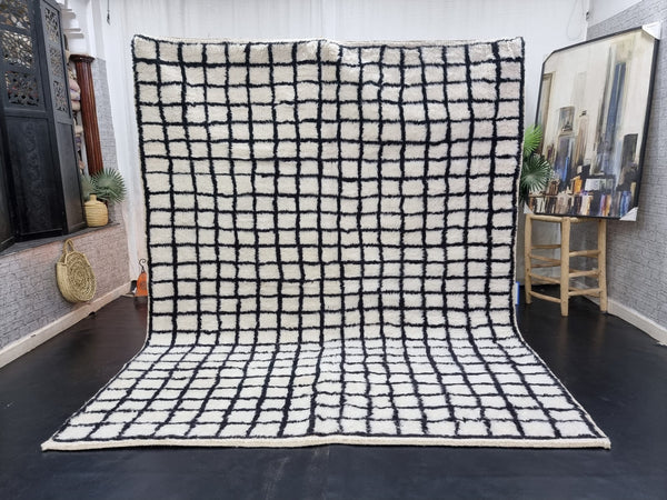 UNIQUE BENIOURAIN RUG, Moroccan Rug , Black And WhiteRug, Checkered Rug, Handmade Rug, Handwoven Rug, Area Rug, Bohemian Rug, Boho Rug