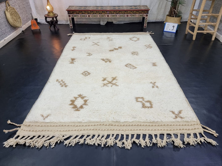 UNIQUE BENIOURAIN RUG, Moroccan Rug , Beige And WhiteRug, Abstract Rug, Handmade Rug, Handwoven Rug, Area Rug, Bohemian Rug, Boho Rug