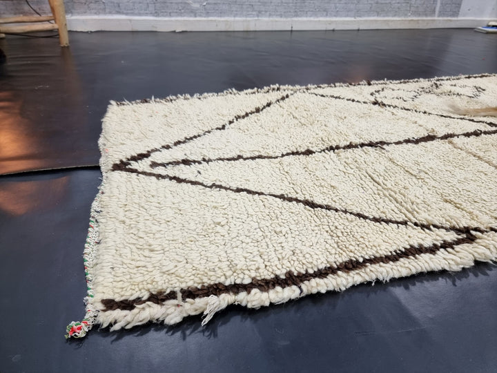 original  rug, moroccan  ,berber rug, geometric rug, white and brown rug,  beni ouarain rug, area rug, sheep wool rug