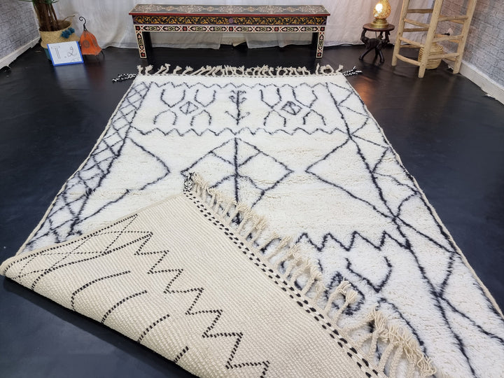 PRETTY BENIOURAIN RUG, Handmade Rug , Black  White Rug, Berber Rug, Geometric Rug, White Rug, Area Rug, Handwoven rug, Berber Symbol Rug