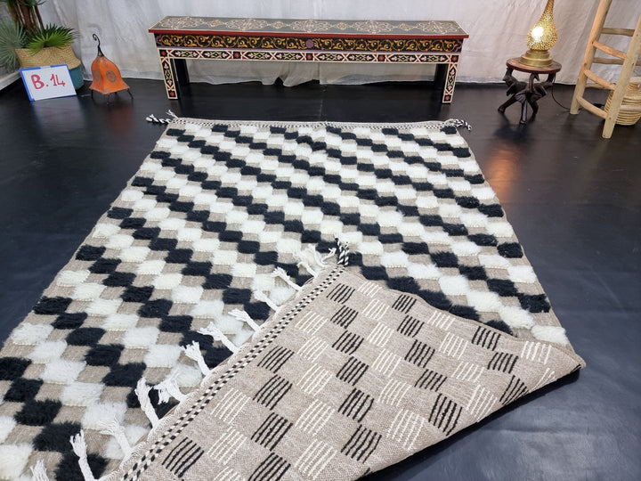 UNIQUE BENIOURAIN RUG, Handmade Rug , Moroccan Rug, Black, White  Pale Brown Rug, Checkered Rug, Handwoven Rug, Area Rug, Berber Carpet