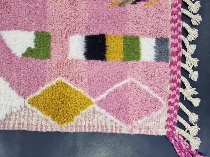 AMAZING BENIOURAIN RUG, Handmade Wool Rug, Moroccan Rug , Pink And Yellow Rug, Geometric Wool Rug, Handwoven Rug, Berber Rug, Area Rug.