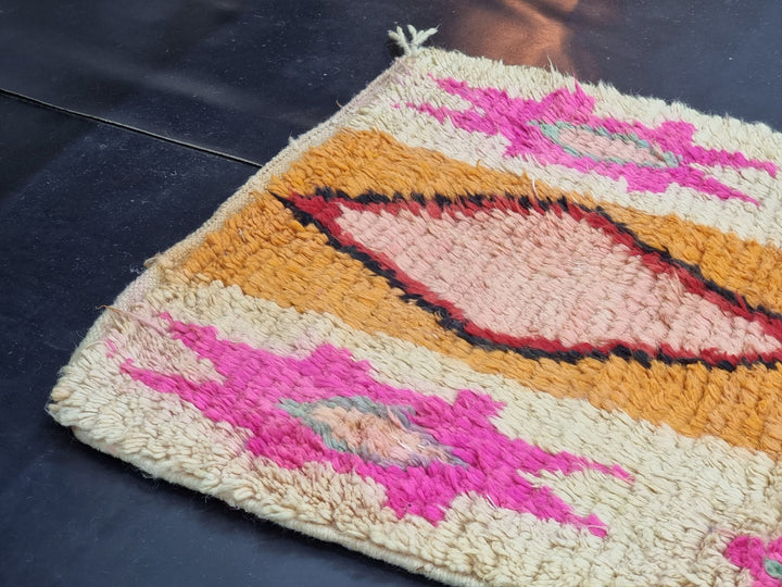 STUNNING BOUJAD RUG, Vibrant Boujaad Rug , Azilal Rug, Pink And Orange Rug, Geometric Rug, Handmade Rug, Berber Rug, Handwoven Wool Rug