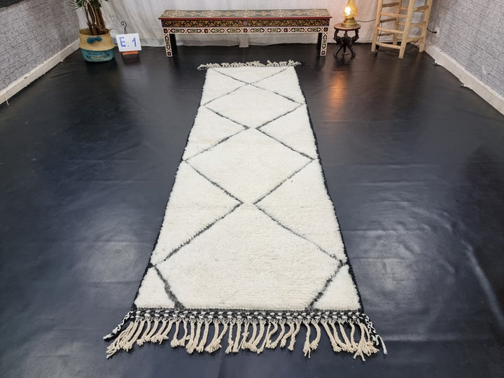 AMAZING BENIOURAIN RUG, Handmade Wool Rug, Moroccan Rug  And Black Rug, Geometric Wool Rug, Handwoven Rug, Berber Rug, Area Rug.