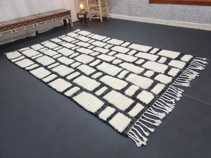 STUNNING BENIOURAIN RUG, Moroccan Handmade Rug , Black And White Rug, Wool Rug, Tufted Rug, Checkered Rug, Berber Rug, Handwoven Wool Rug