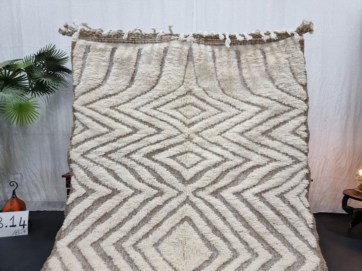 CUTE BENIOURAIN RUG, Sheep Wool Rug, Moroccan Rug , White  Beige Rug, Geometric Rug Wool Rug, Handwoven Rug, Azilal Rug, Berber Area Rug